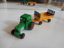 Tracteur Matchbox + remorque à foin en vert/jaune