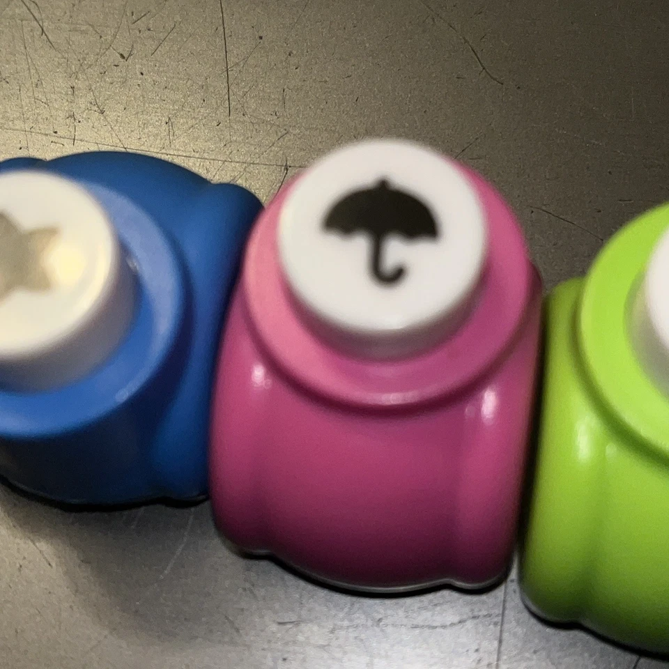 Set of 5 Mini Hole Punch 4 Leaf Clover, Crown, Star, Leaf & Umbrella - Image 4 of 4