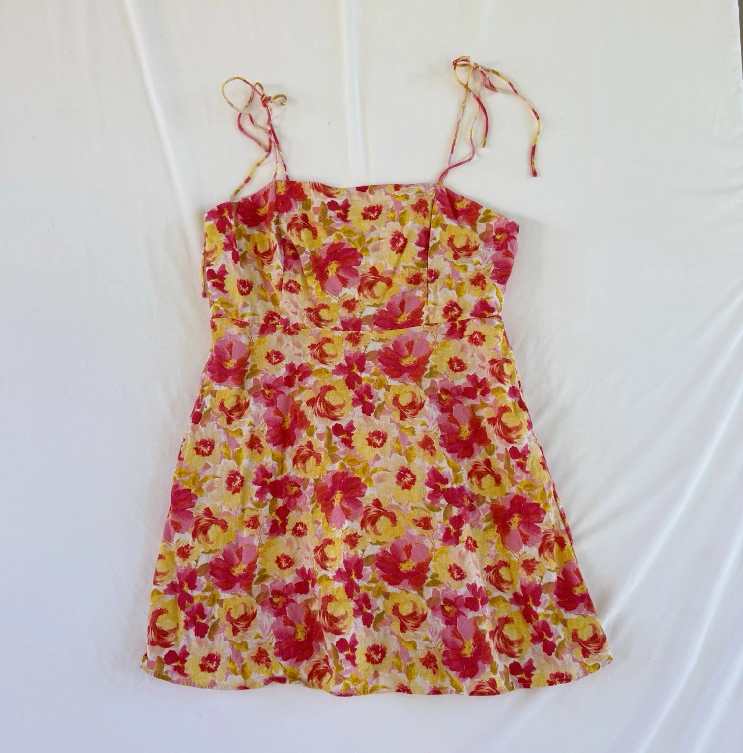 Floral Linen Blend Dress Womens XL Watercolor Smocked Back Tie Strap Sundress
Opens in a new window