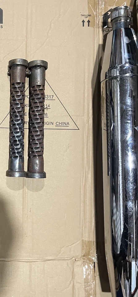 Silenciadores de tubo de escape Yamaha V Star 1100 5YS1 y silenciador Foto 3 de 4