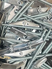 The Hillman Group 370054 Toggle Bolt, 3/16X3-Inch, 49-Pcs per pack(Y10)