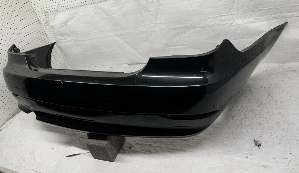 2008-2010 BMW E60 550i 535i 528i REAR BUMPER COVER 51127178176 OEM 08 09 10 Foto 2 de 4