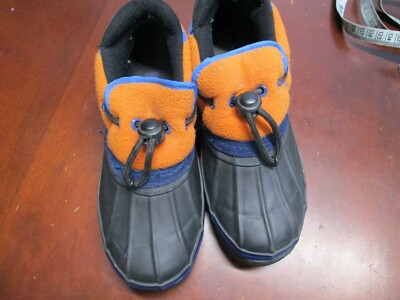 low rise tennis shoes