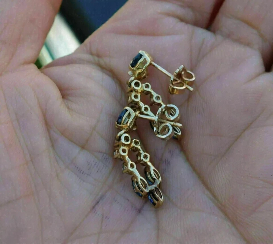Pendientes colgantes colgantes de zafiro simulado de corte marquesa enchapados en oro amarillo de 14 k Foto 4 de 4