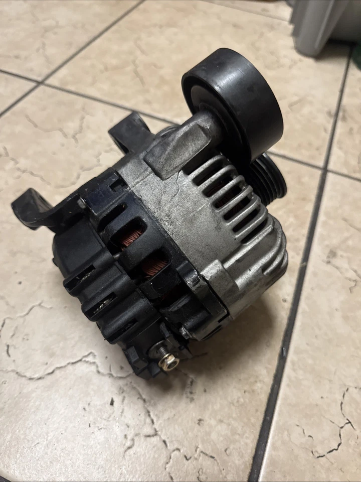 Alternador generador BMW 650i E63 E64 180 amperios 4,8 L V8 compatible con 2006-2010 06 07 08 09 Foto 2 de 3