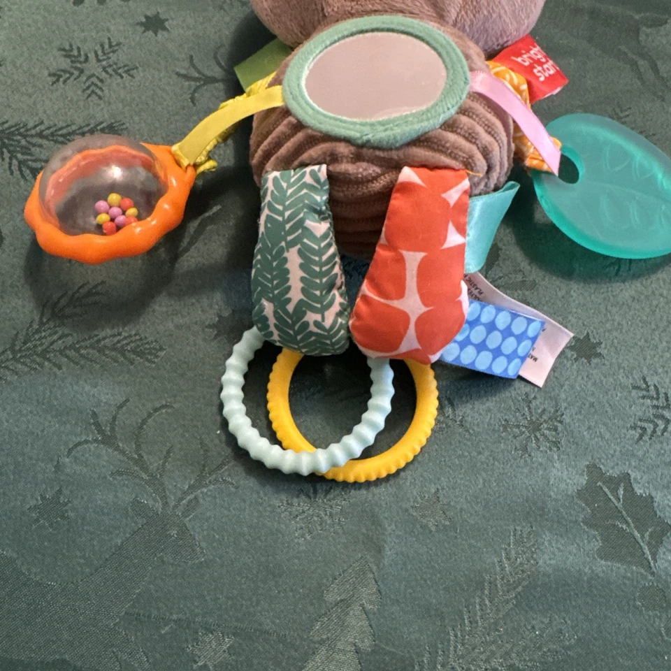 Bright Starts Playful Pals perezoso gris mordedor sonajero arrugado bebé juguete de actividad Foto 4 de 4