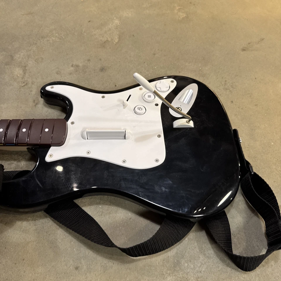 Guitarra Inalámbrica Xbox One Rock Band 4 Fender Stratocaster Para Xbox One 91161 Funciona Foto 2 de 4