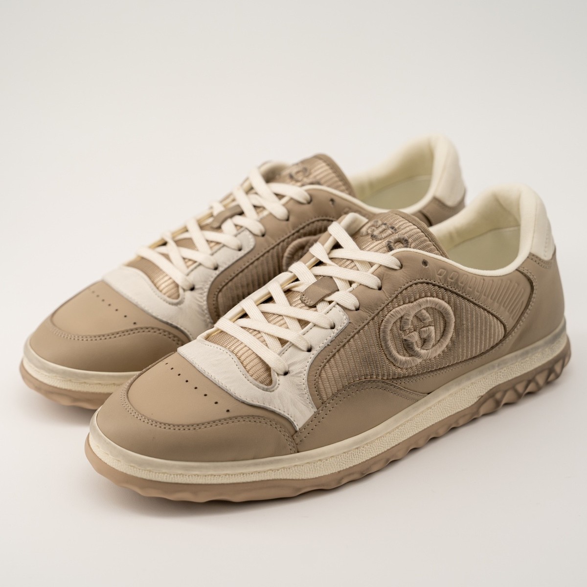 size 12G - Gucci Rhyton Distressed Sneaker Ivory Leather Gucci Rhyton WMNS Ivory Leather / Ivory - Jun 2024  main image 3