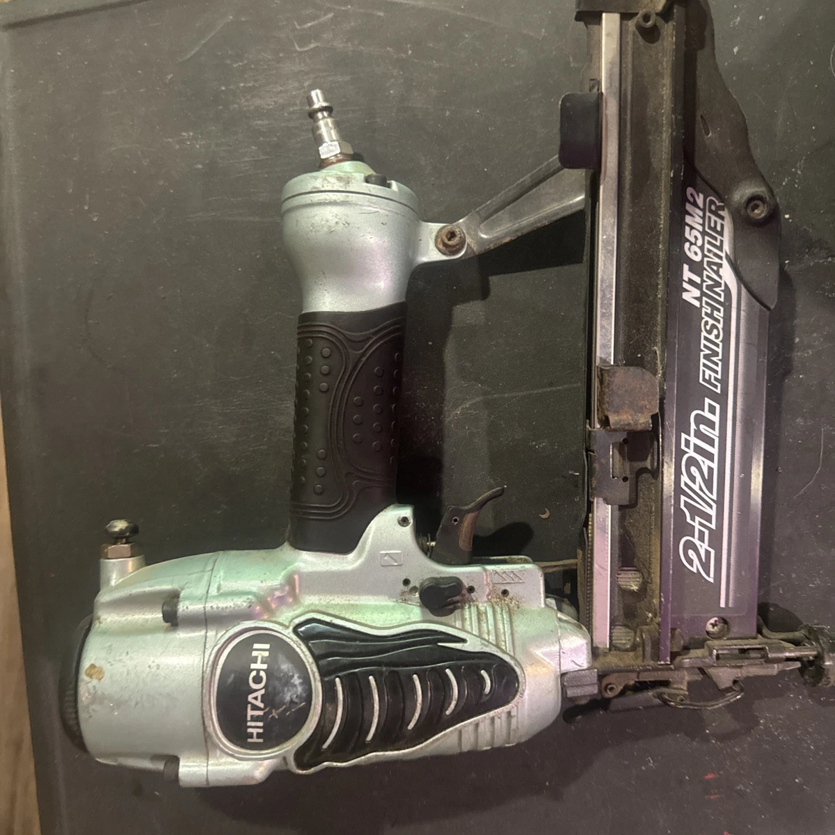 Hitachi NT 65M2(S) 2.5 inch 16-Gauge Pneumatic Air Finish Nailer