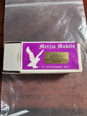 Merlin Metal HAWKER MODEL RING & LEWIS HUCK'S STARTER PLUS 5 FIGURES