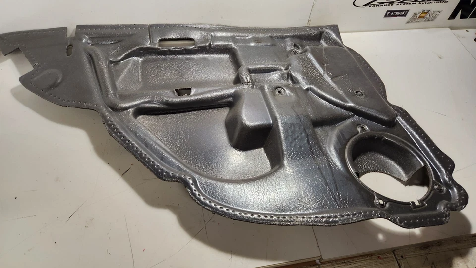 Puerta trasera izquierda de fábrica para Mercedes Benz C180 C280 C55 AMG 2000-2007 Foto 2 de 4