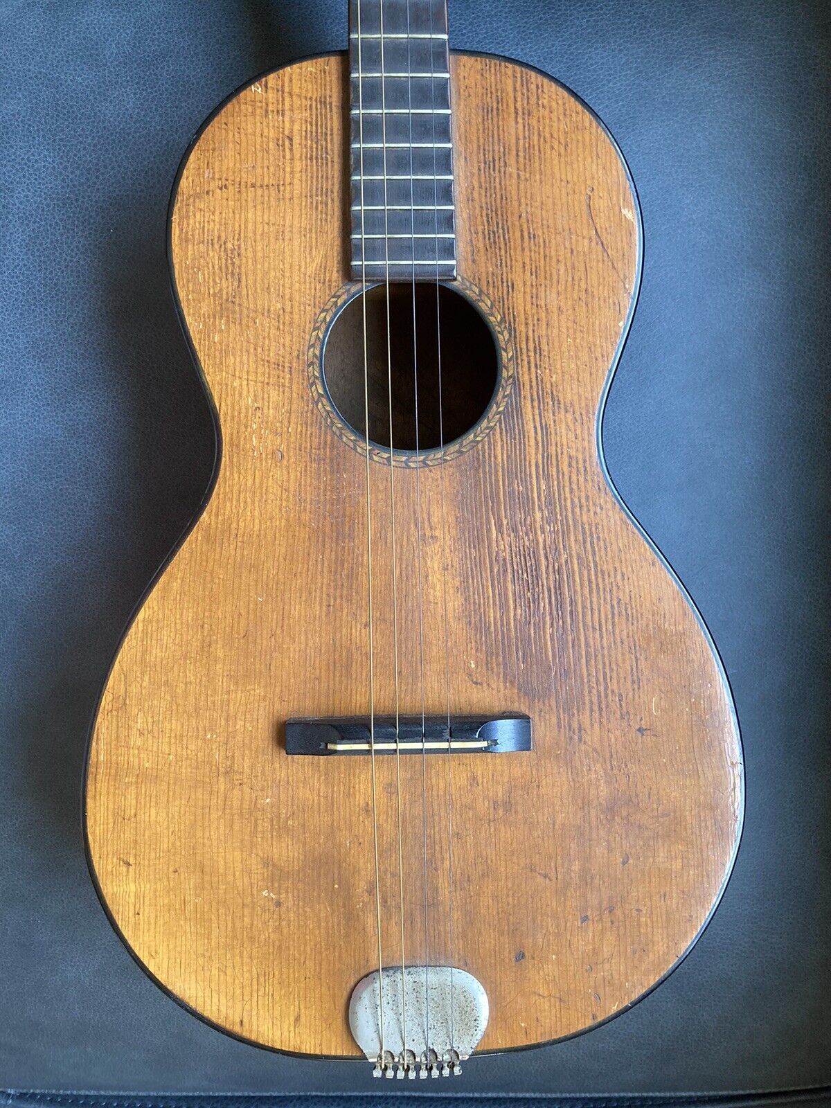 Vtg 1920s 1930s Glee Club by Regal Acoustic 4 String Tenor Guitar Antique 31.5”