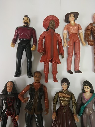 Lot Of 14 Star Trek Early Mid 90's Action Figures Worf Deanna Troi William Riker - Picture 2 of 8