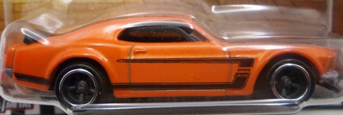 Hot Wheels Premium '69 Ford Mustang Boss 302 Boulevard 123 2025 JBL20-LA10 - Imagen 2 de 7