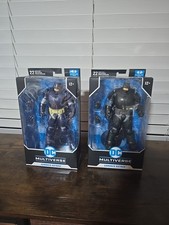 2x McFarlane Toys DC Multiverse 7    Kingdom Come Armored Batman And Blue Edition