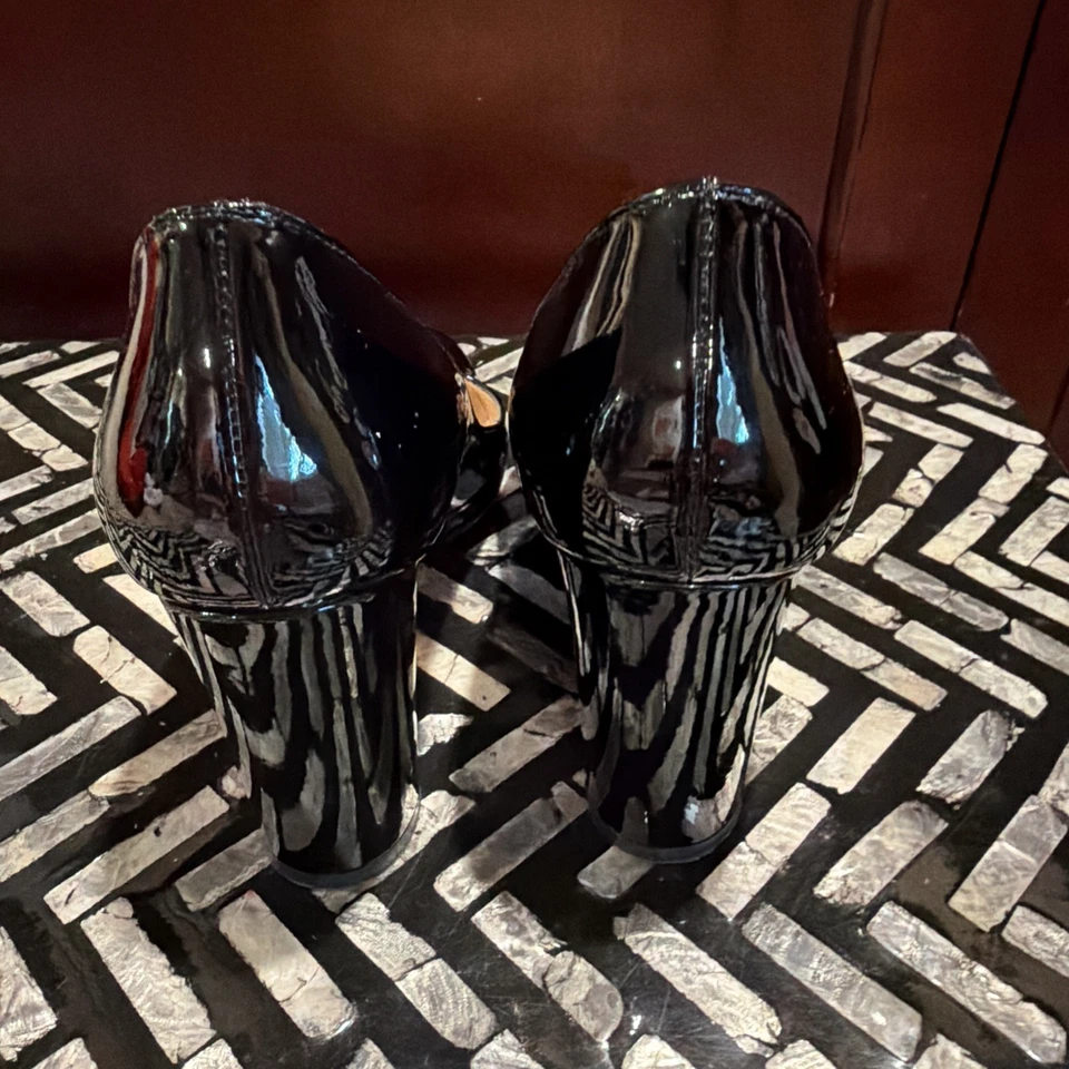 Tacones Christian Louboutin charol para mujer talla 37 ¡con autenticidad! 🌟 Foto 3 de 4