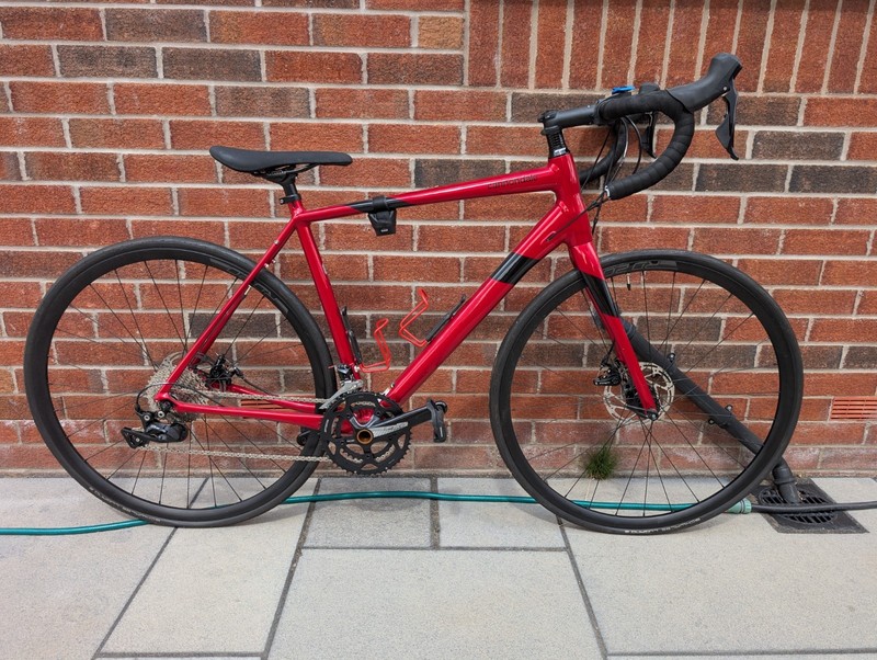2021 Cannondale Synapse 105 56cm 11sp Shimano 105 Road Bike