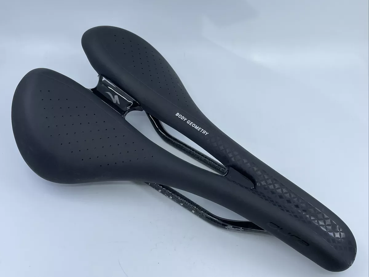 送料込】 スペシャライズド OURA オーラ カーボンレール 軽量サドル