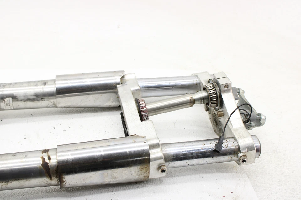 Horquillas delanteras Harley Davidson Touring Electra Street King Road 2017-2023 Foto 3 de 4