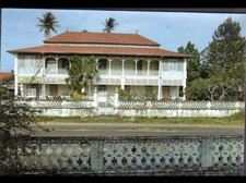 ST-LAURENT du MARONI GUYANE Française: MAISON COLONIALE