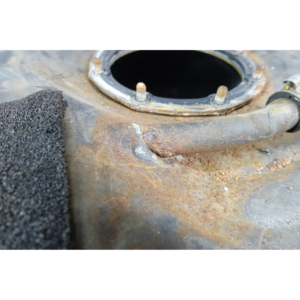 Tanque de gasolina de metal de fábrica BMW E32 735i 740i 1988-1994 usado OEM Foto 3 de 4