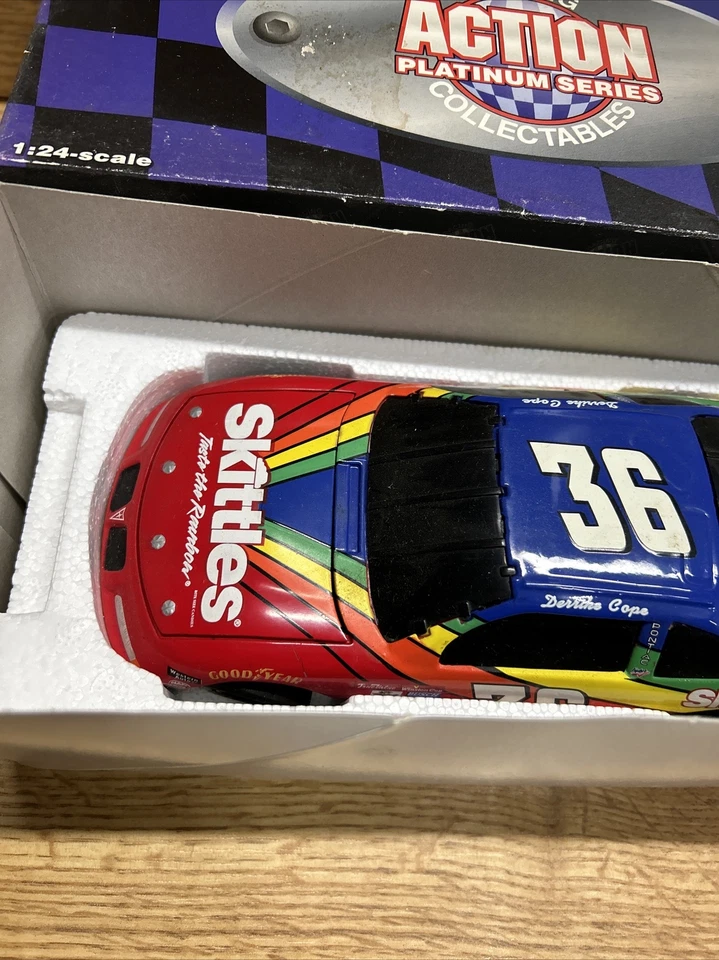 Pontiac Bank 1997 Derrike Cope Skittles Derrike #36 Action 1:24 Foto 3 de 4