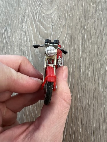 Vintage Hot wheels 1969 Red Yamaha Motorcycle 650 - Picture 8 of 11