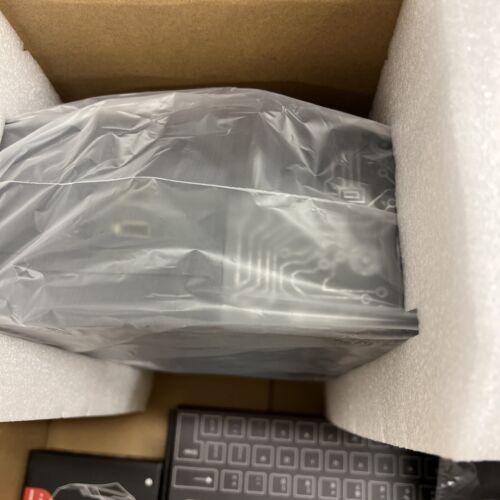 Dell Optiplex 3020sff desktop With Screen, mouse and headphones - Picture 8 of 13