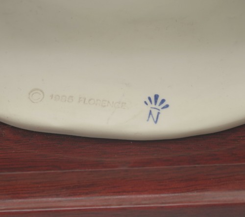 1985 ARMANI FLORENCE ART DECO LADY WITH 2 BORZOI DOGS WHITE SIGNED 15" 1122C - Picture 9 of 11