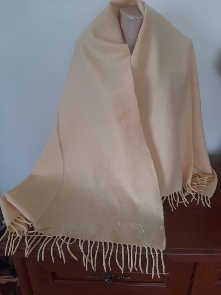 One size Escada Scarf Yellow Cashmere