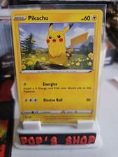 Pikachu 049/203 SWSH07: Evolving Skies Regular