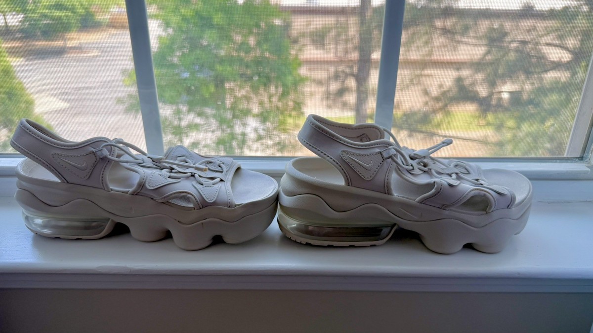 HF4265-299 Nike Air Max Koko Sandals Cream/Neutral Sz 8 Excellent