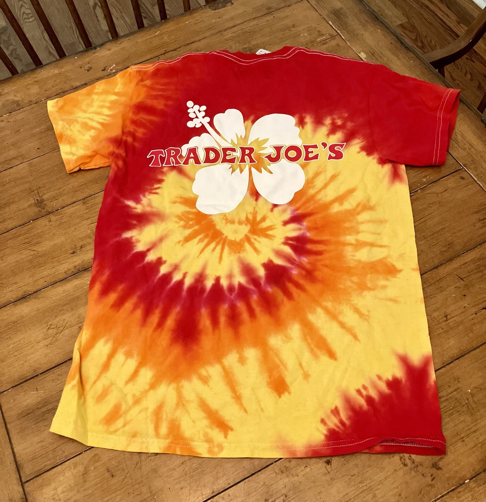 Trader Joe's Tie Dye Original Employee uniform Hippie Tie tee-shirt Unisex M