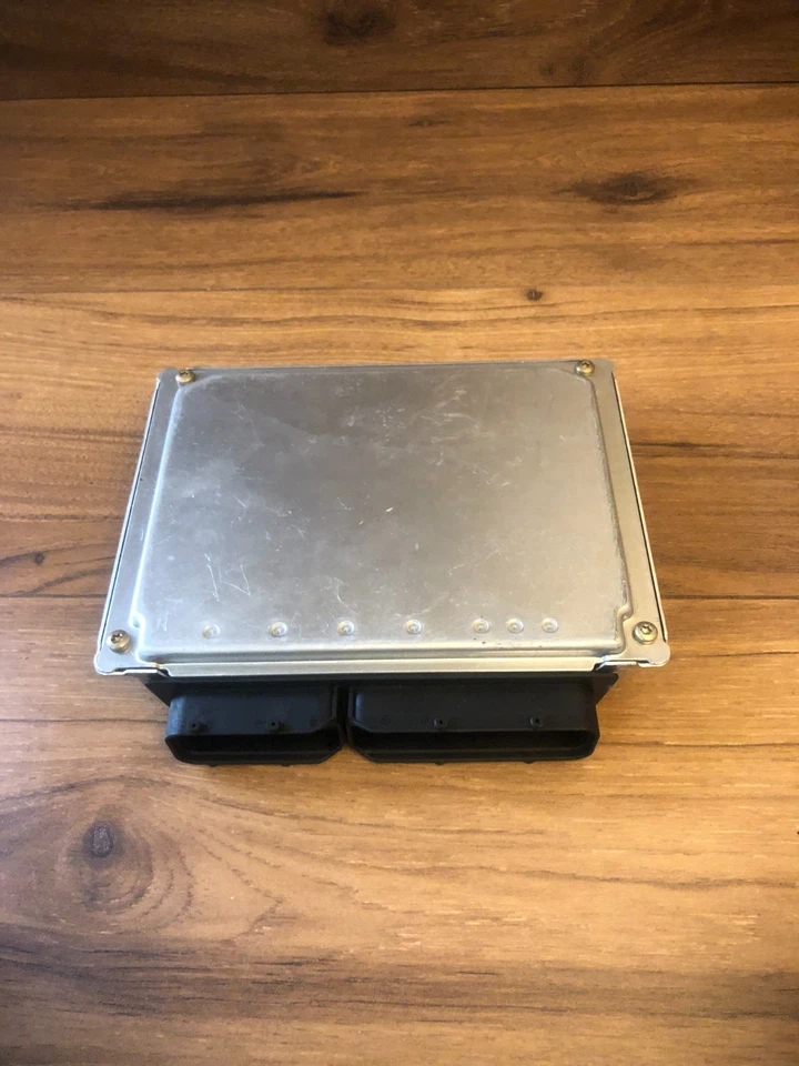 Volkswagen Passat 2002 ECU módulo de control del motor 4 cilindros - 4B0906018 - Foto 4 de 4