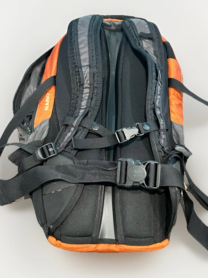 Mochila de viaje Gregory Nano negra/naranja senderismo escalada unisex Foto 2 de 4