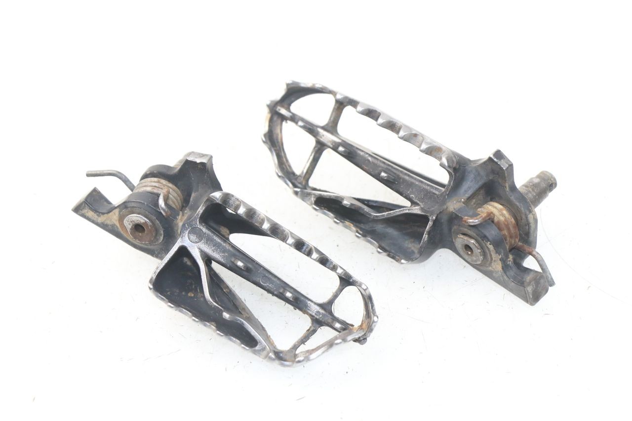 PAR REPOSAPIES DELANTERA - HONDA CRF CR-F 450 (2005 - 2008)