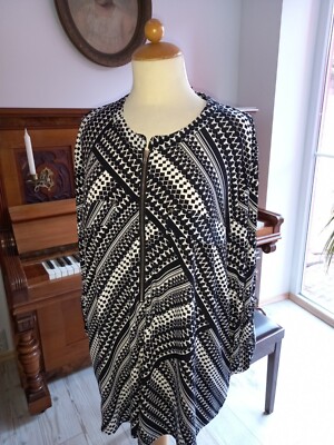 tolles Shirt mit 3/4 Arm in Gr 48 von NINA LEONARD in schwarz-weiß -NEU-