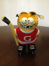 GARFIELD PLAYS HOCKEY Original DAKIN 80,s NEW WITH TAGS