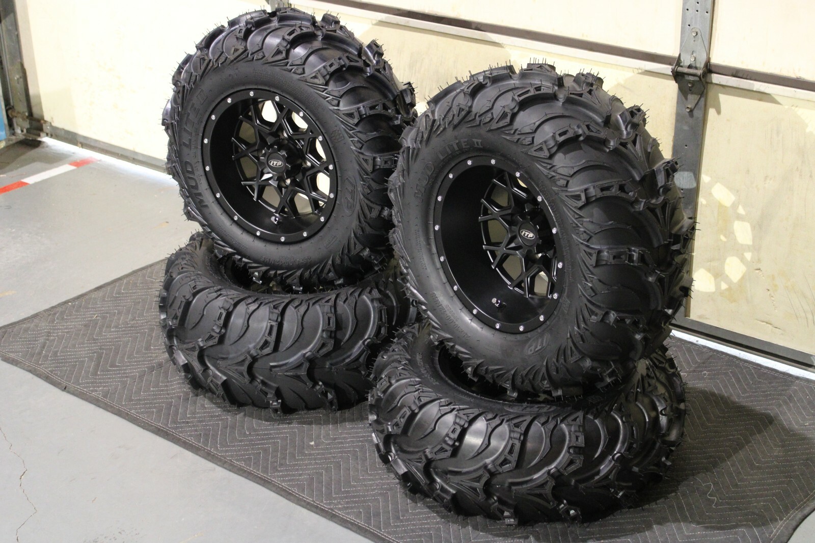 WOLVERINE 450 25" USA ITP MUD LITE II ATV TIRE & HURRICANE WHEEL KIT