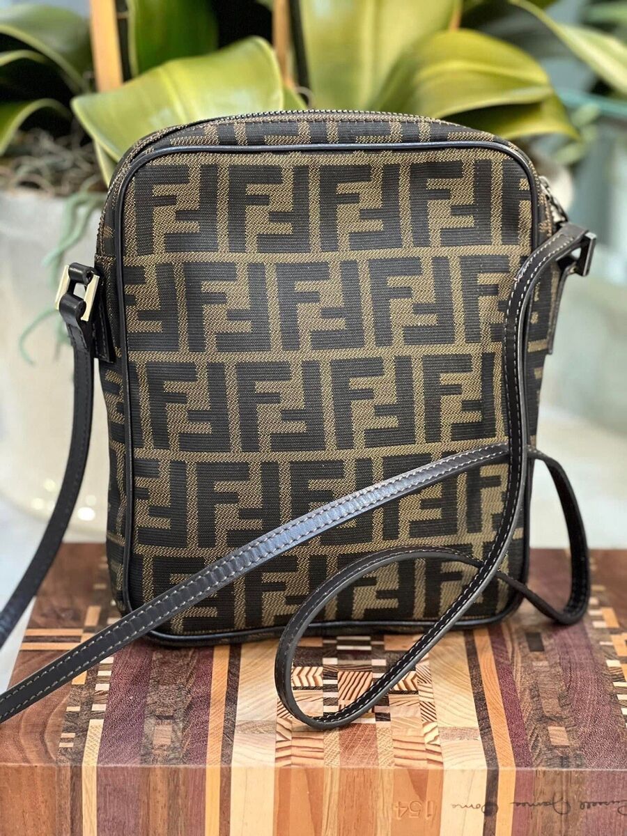 FENDI Zucca Crossbody Camera Bag | eBay FENDI Zucca Crossbody Camera Bag | eBay