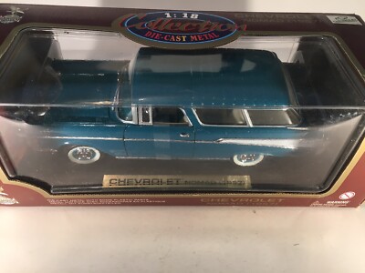 Road Legends Collection 1/18 1957 Chevrolet Nomad Wagon Pine Green