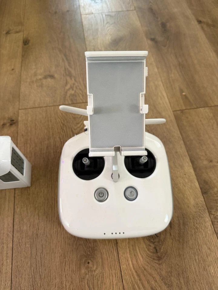 DJI Phantom 4 Drone - Image 4 of 4