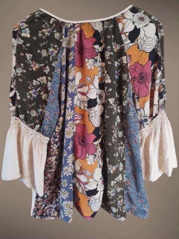Young Threads Peasant Top Floral Patchwork Bell S… - image 5