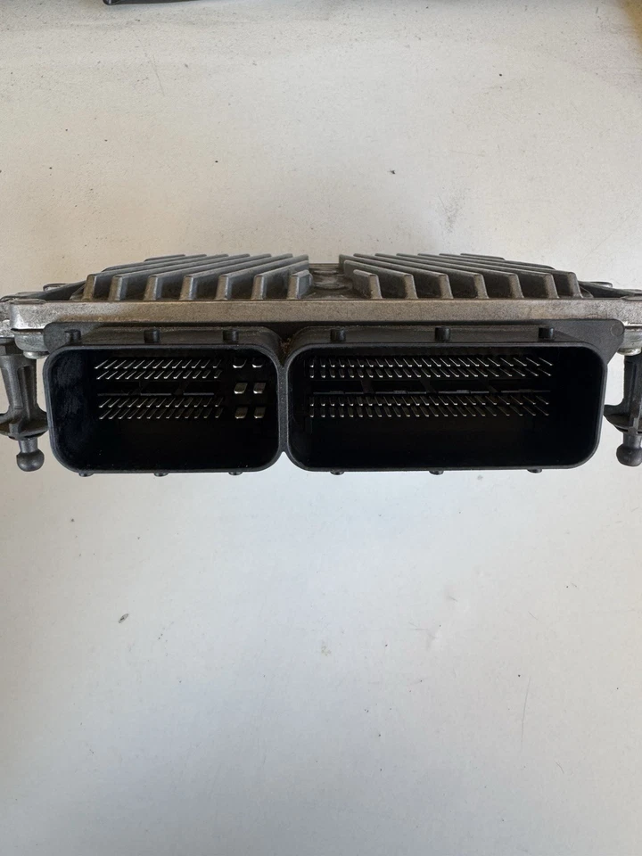 06-10 Unidad de control del motor Mercedes Benz W211 E350 CLK350 ECU ECM 2721536091 Foto 3 de 3