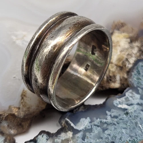 Sterling Silver Band Ring Signed RM 925 Size 8 - Picture 1 of 5