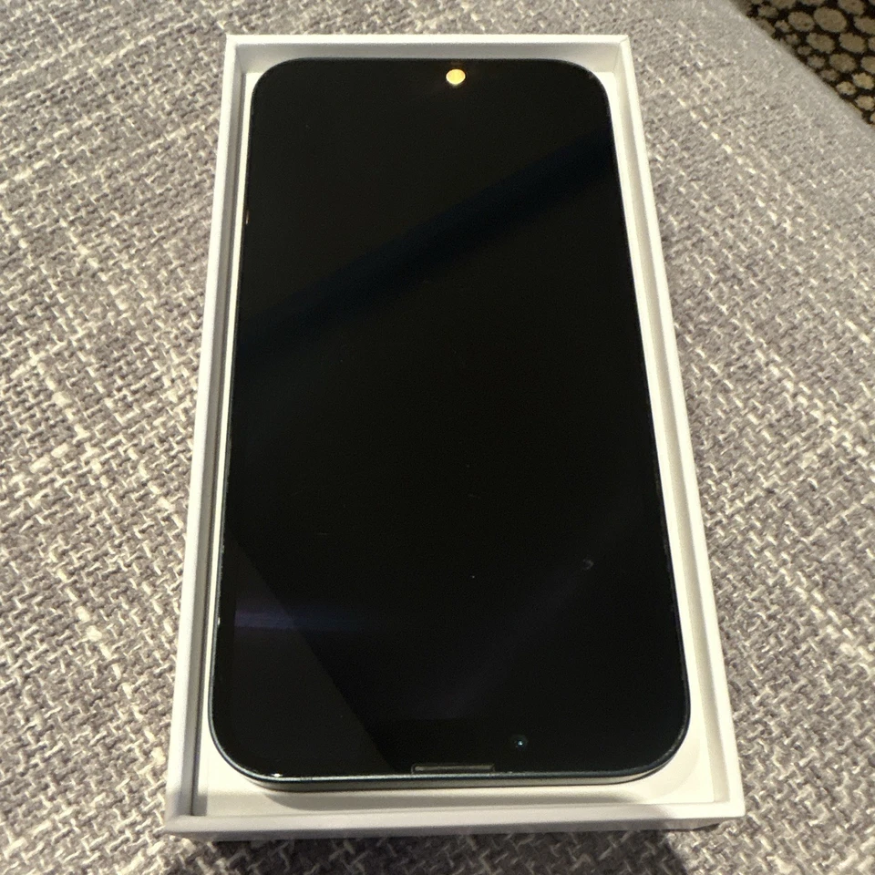 Apple iPhone 14 · 128GB, photo 1 sur 5