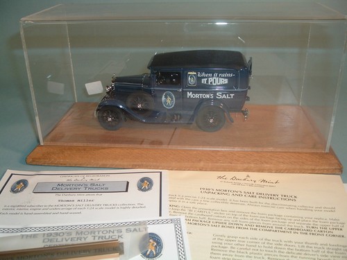 Camión de reparto Morton 1931 con panel de sal Danbury como nuevo 1:24 con vitrina - Imagen 2 de 10