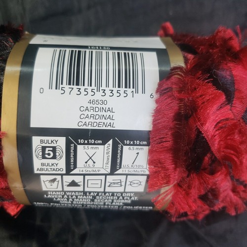 Bernat Boa Cardinal Yarn Crafts Skeins Polyester #46530 Red Black - Picture 5 of 9