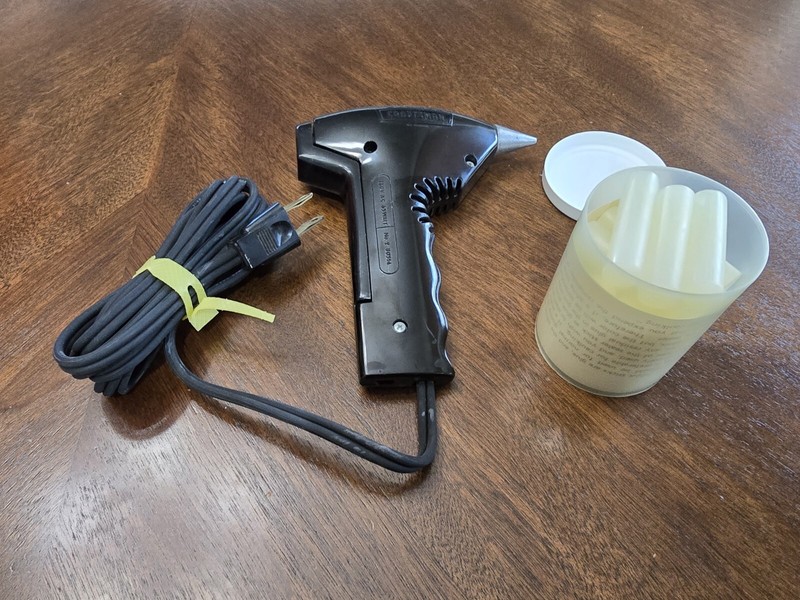 Vintage Sears Craftsman Electric Glue Gun Kit 80514 Made in USA Glue And Sealer