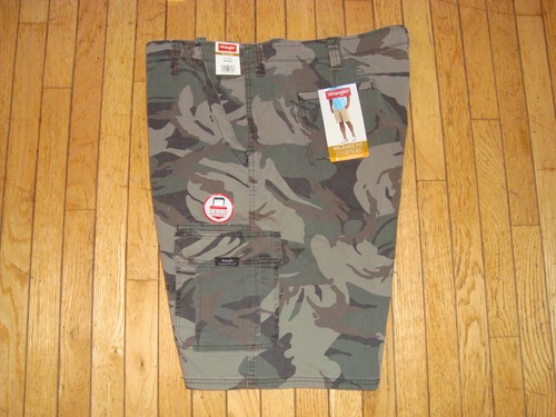 WRANGLER CAMOUFLAGE TECK POCKET RELAXED CARGO SHORTS MEN'S SIZE 48 REGULAR BNWT! - Picture 12 of 14